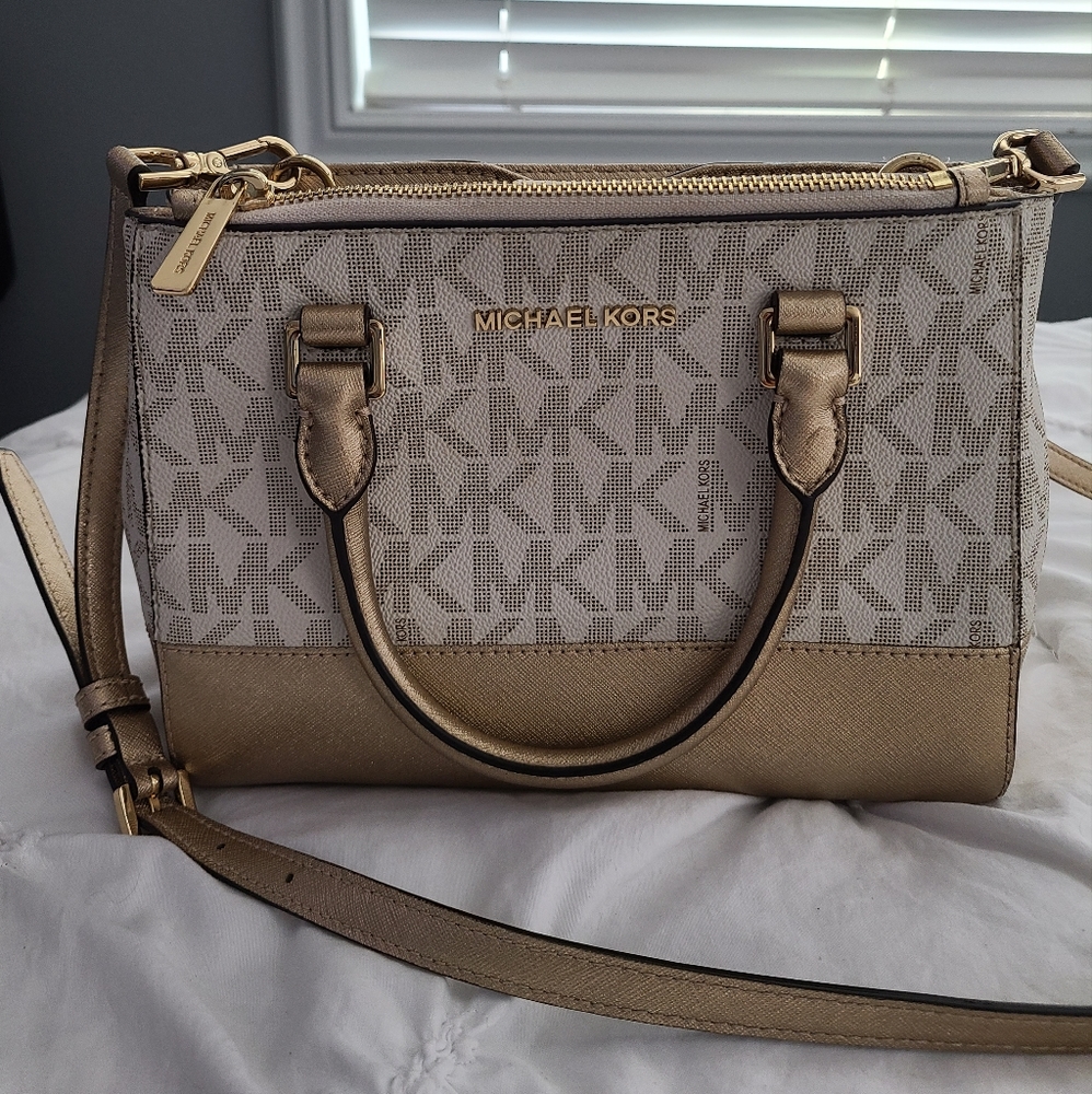 Michael Kors Cross body, small handbag